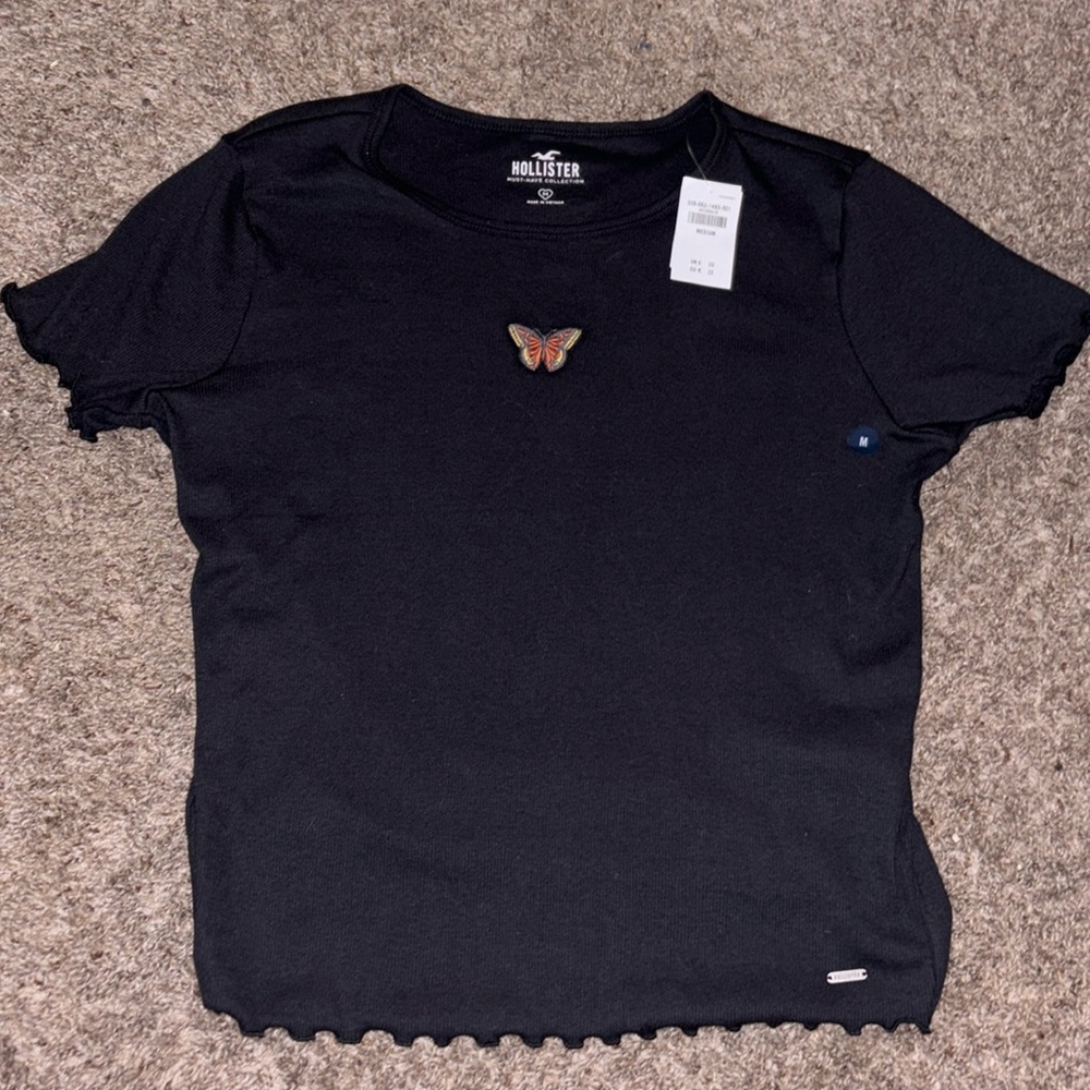 Black soft must have collection Hollister shirt!